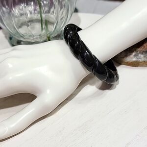 Bakelite Dark Green Carved Vintage Bangle Bracelet